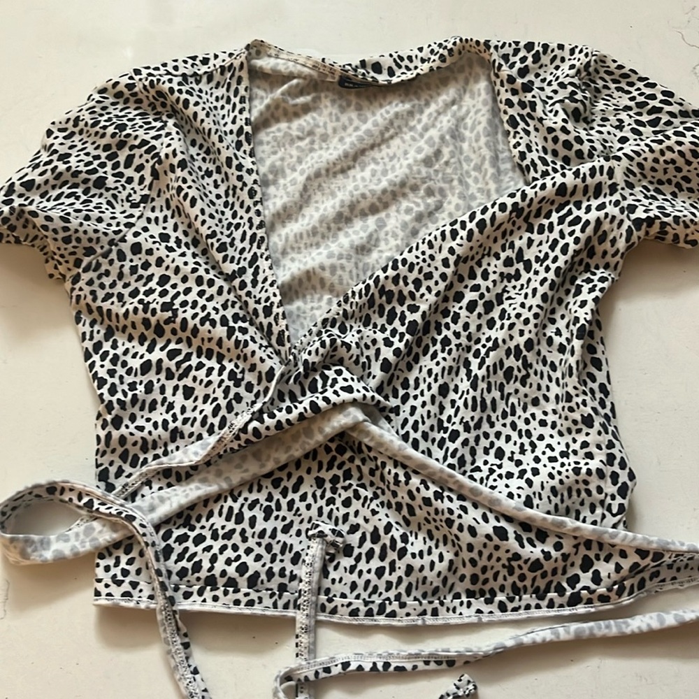 Women’s wrap top